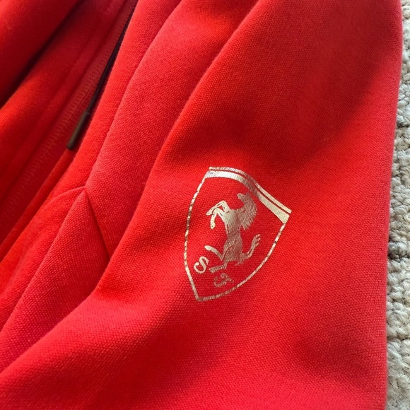 Puma X Ferrari M zip up neoprene like feel Women's Bold Red Bomber Jacket EUC - Picture 8 of 15